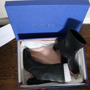 STUART WEITZMAN